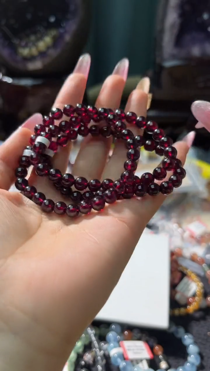 【闪购商品】石榴石（紫牙乌）·未镶嵌100多样性发其一/6+