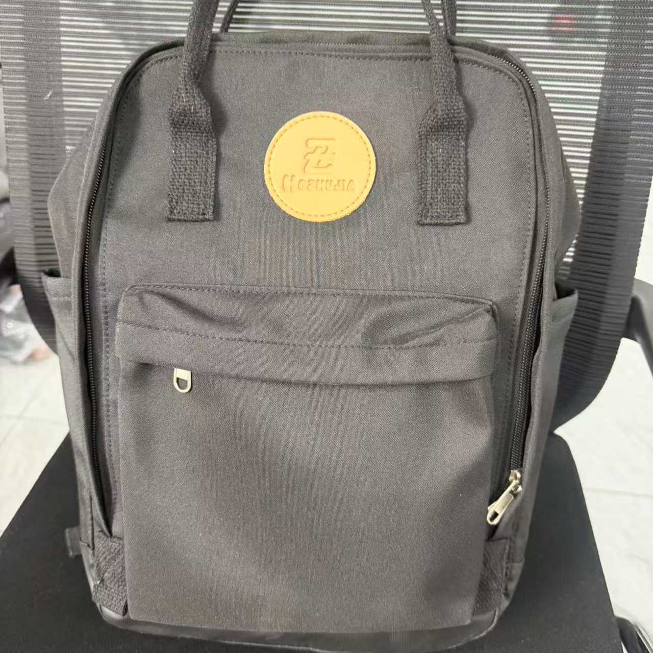 韩版大容量双肩包学院风初中生高中生大学生时尚百搭手提包