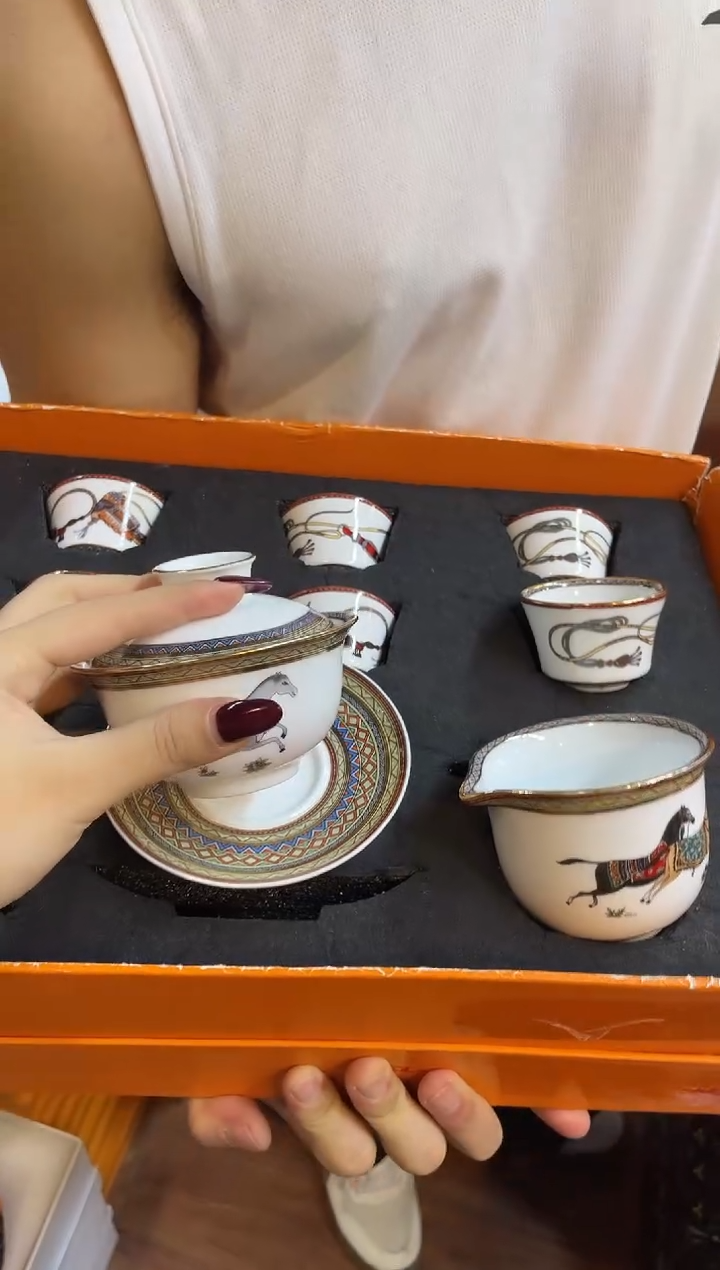 杯鸿辉家品牌瓷器，京东包邮！