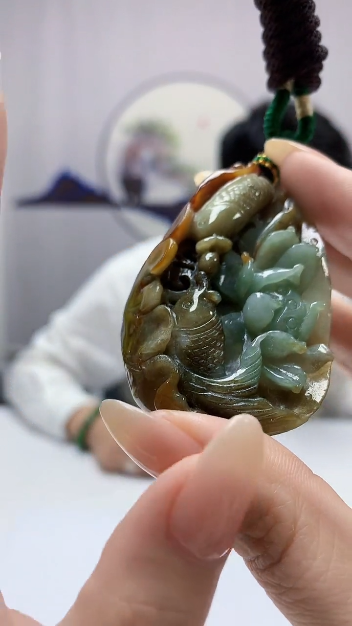 【闪购商品】定制翡翠未镶嵌5028DD-毛货挂件80