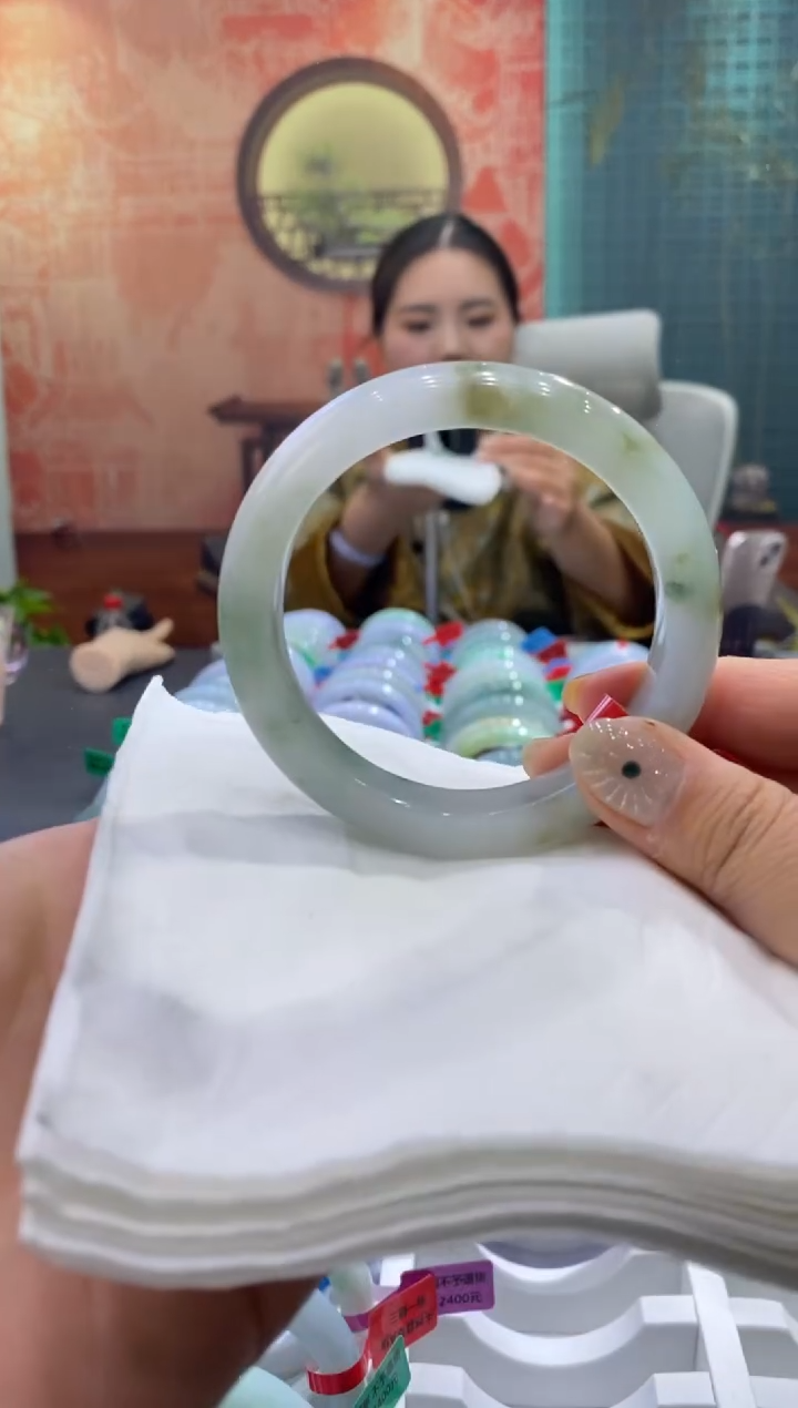 未镶嵌手镯翡翠多人00010144