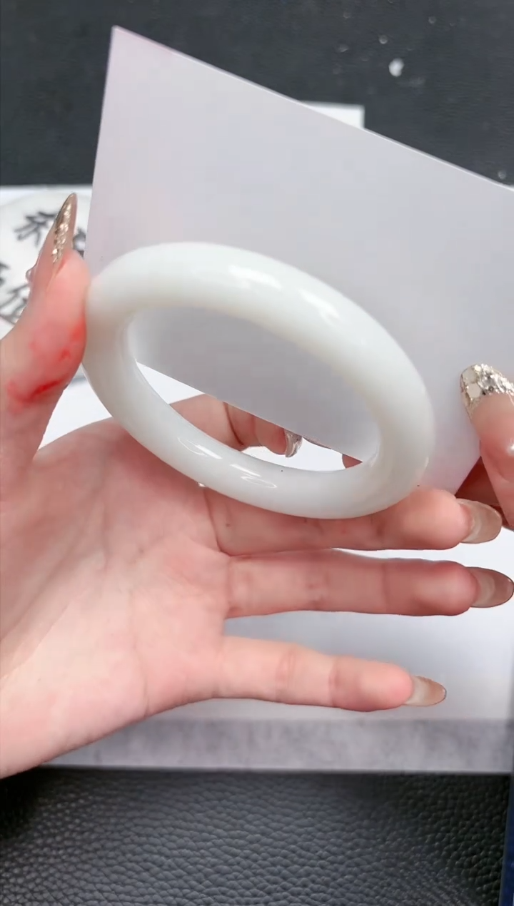 【闪购商品】石英质玉手镯未镶嵌452-55