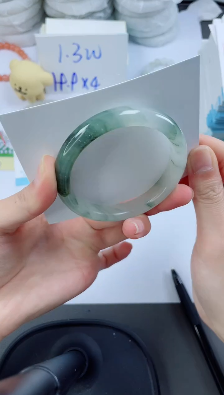 【闪购商品】石英质玉手镯未镶嵌57-55