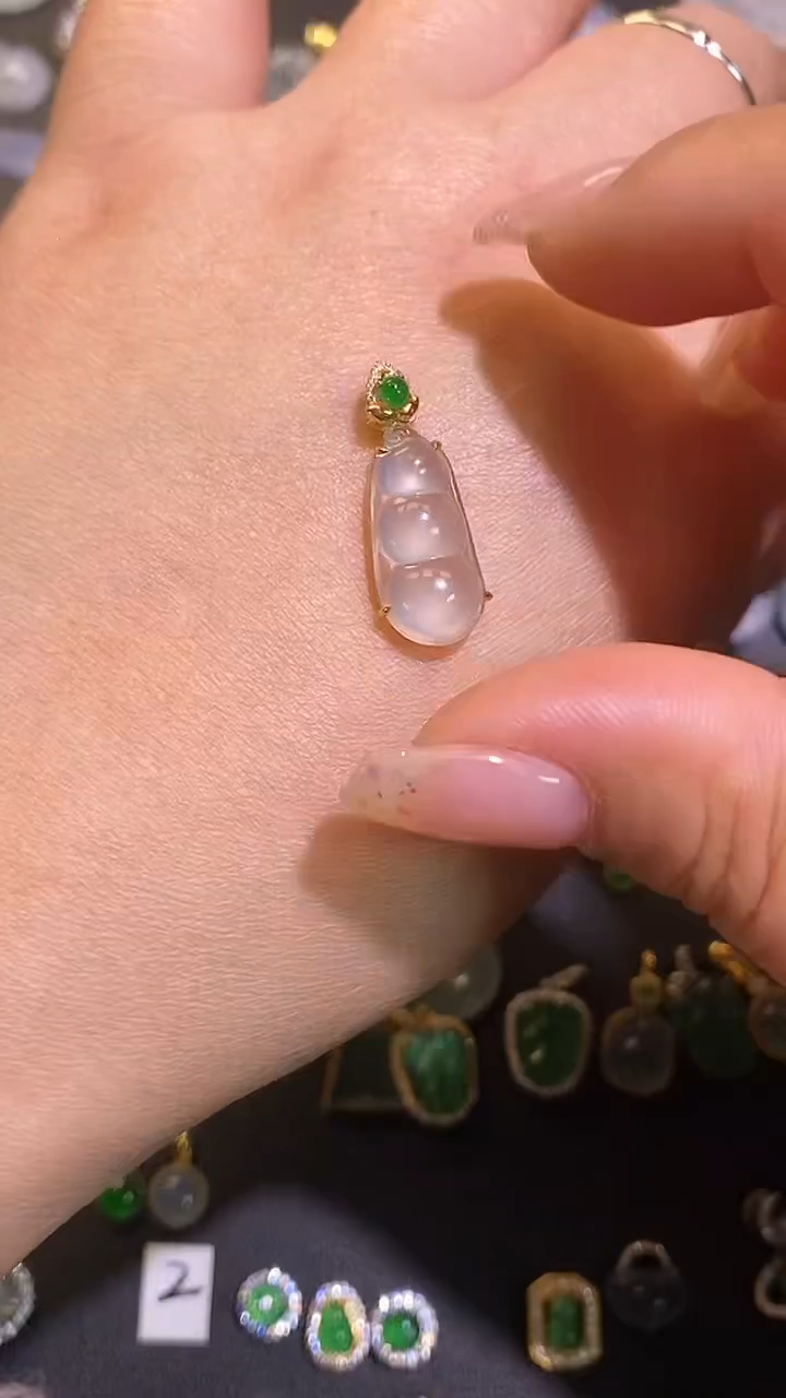 翡翠18K金镶嵌吊坠(不含链)1