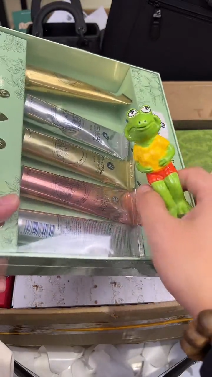 瓷片手霜..瓷瓷瓷瓷瓷瓷瓷