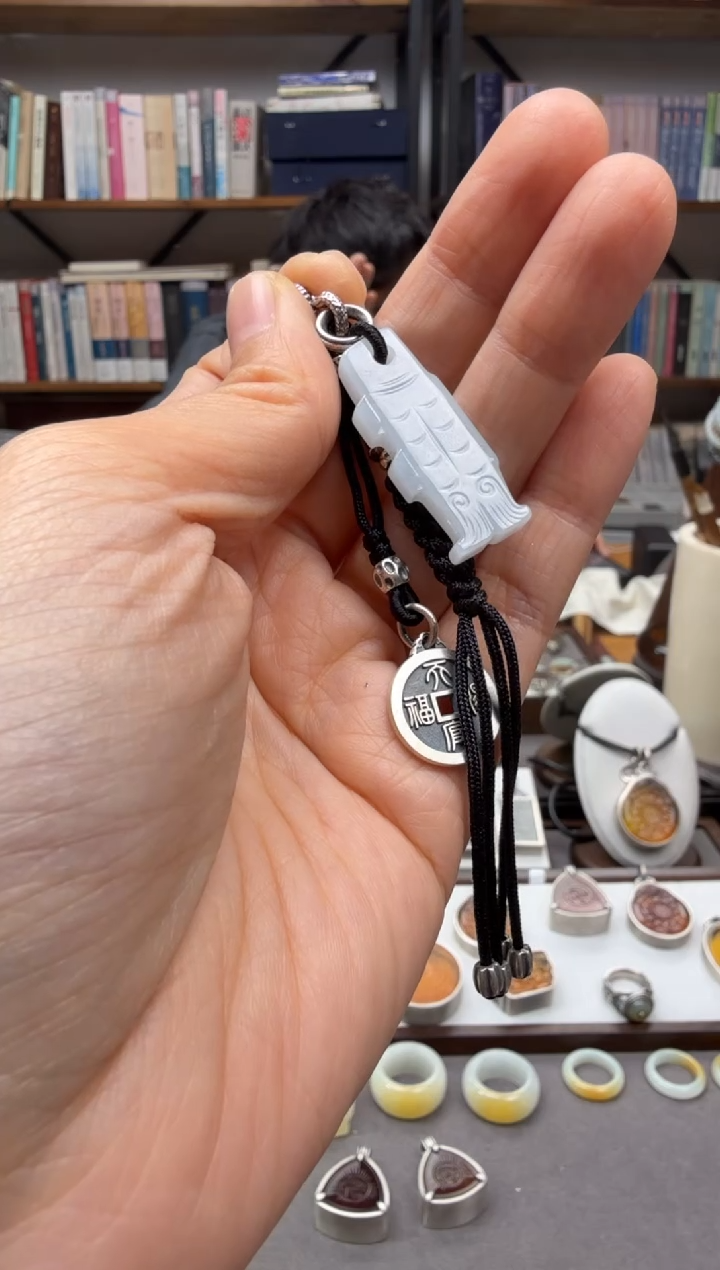 颈饰未镶嵌翡翠夜*挂饰