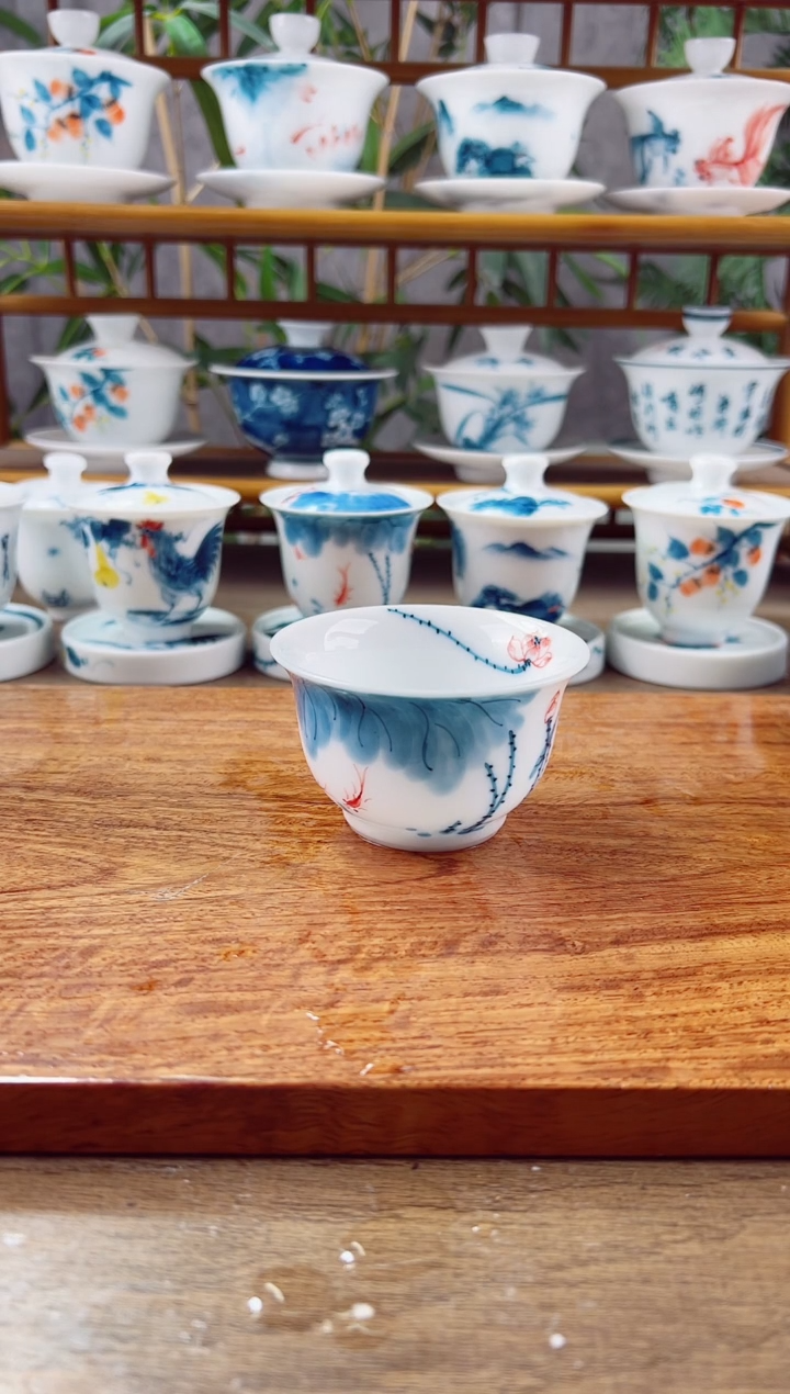 【闪购商品】微瑕高冰线条莲压手杯