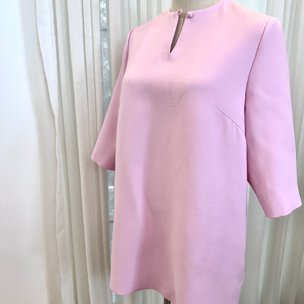 青羽家新款小V领桑蚕丝羊毛气质优雅宽松版上衣、连衣裙