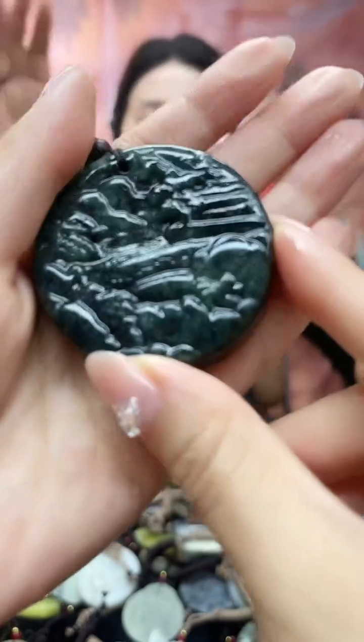 未镶嵌岫玉吊坠·