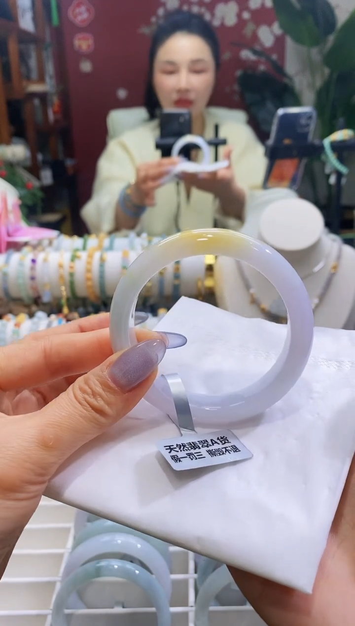 【闪购商品】翡翠手镯未镶嵌51黄翡55.8/12.4*8.1