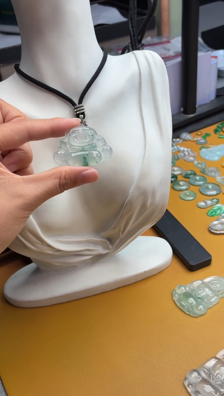 吊坠(不含链)未镶嵌翡翠23 佛公 28.8 42 5.9