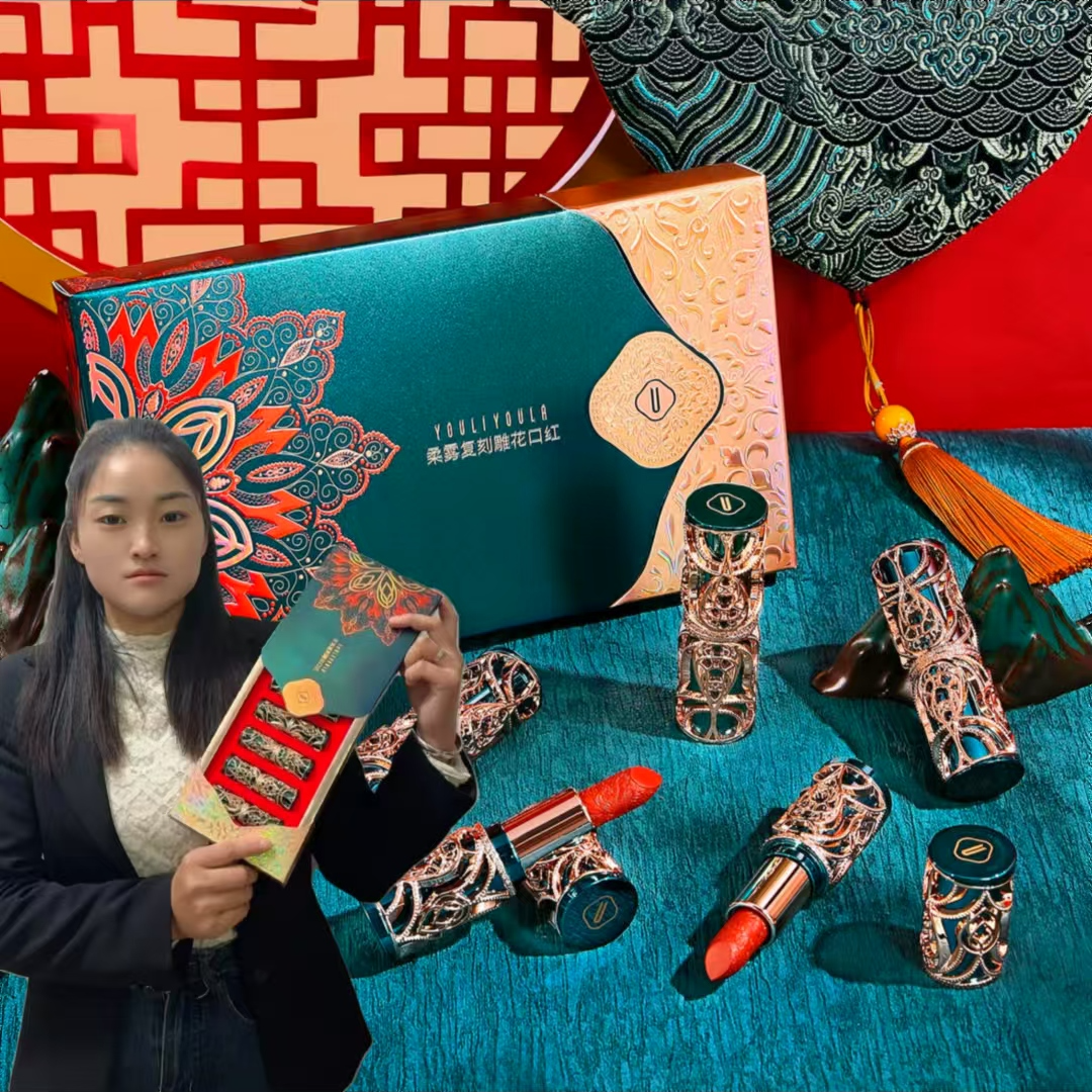 【乖总】雾复古雕花口红套装滋润保湿不易沾杯不易掉色口红套盒