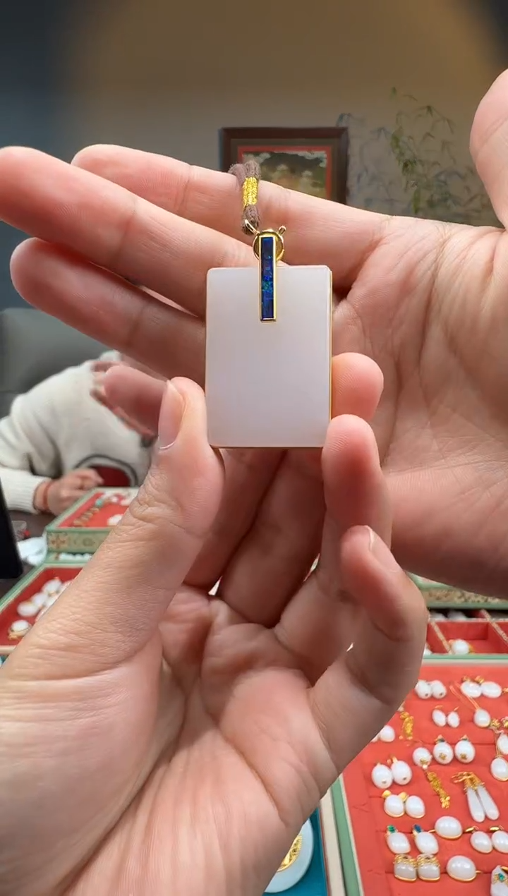 颈饰18K金镶嵌和田玉33-609-12.3多样性拍一发一