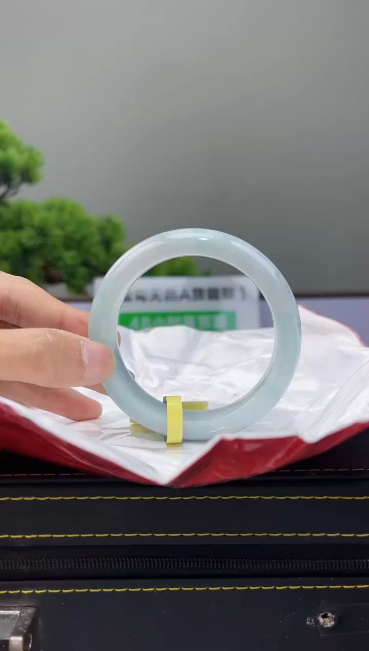 【闪购商品】翡翠手镯未镶嵌手镯4
