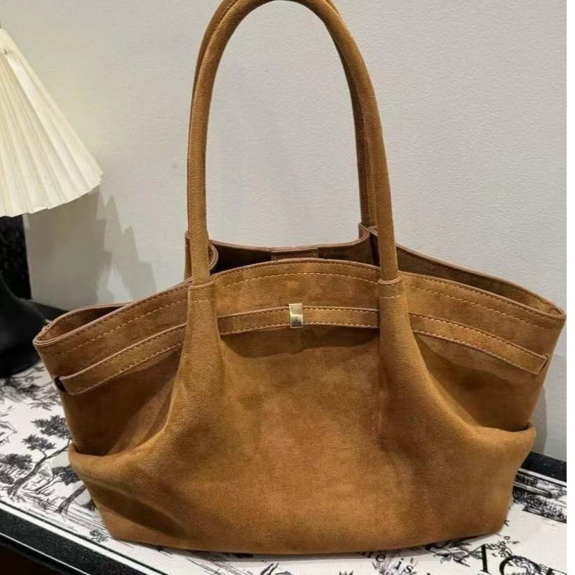 冬季日韩系美式复古设计手提托特包2025百搭褶皱磨砂质感单肩包女