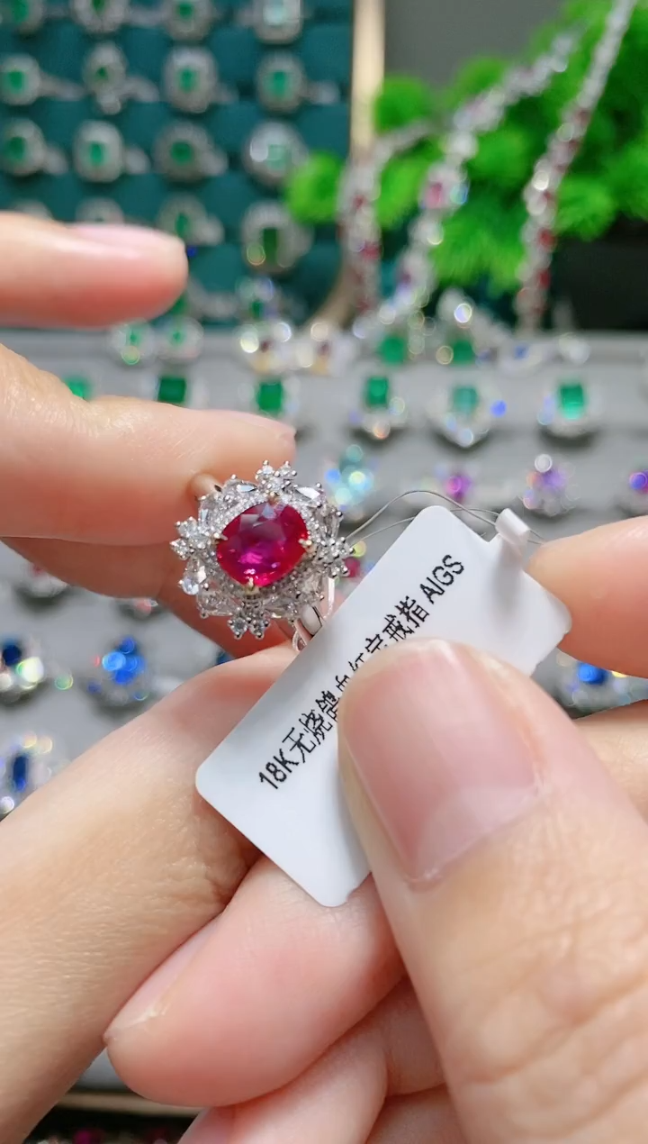 18K金镶嵌18K金戒指红宝石.