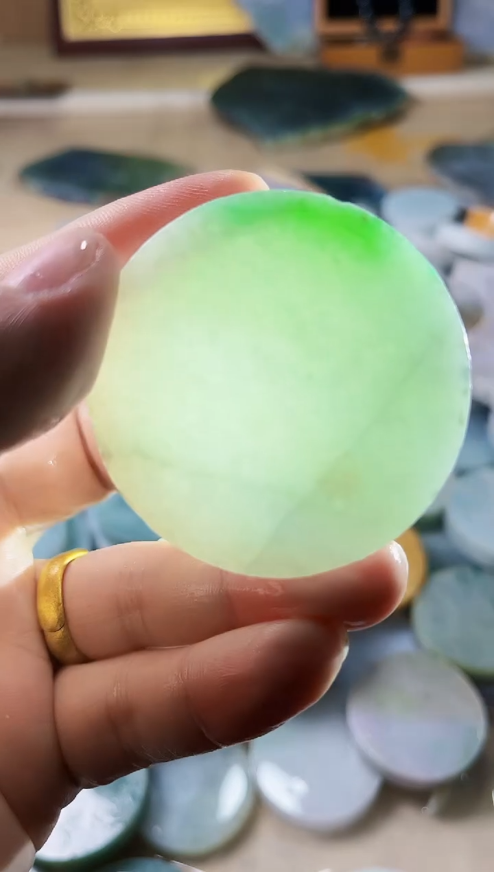 【闪购商品】翡翠挂件未镶嵌翡翠A货郭壹781