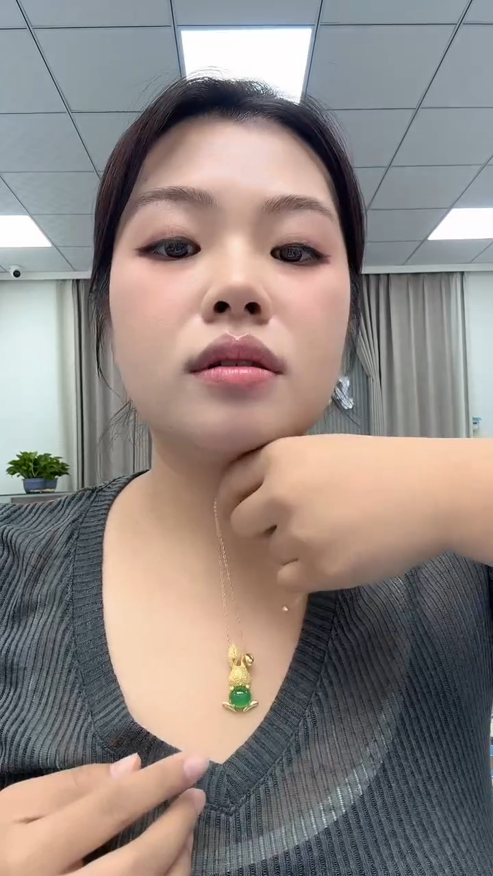 玛瑙/玉髓颈饰合金440绿玉兔 多样性发一个