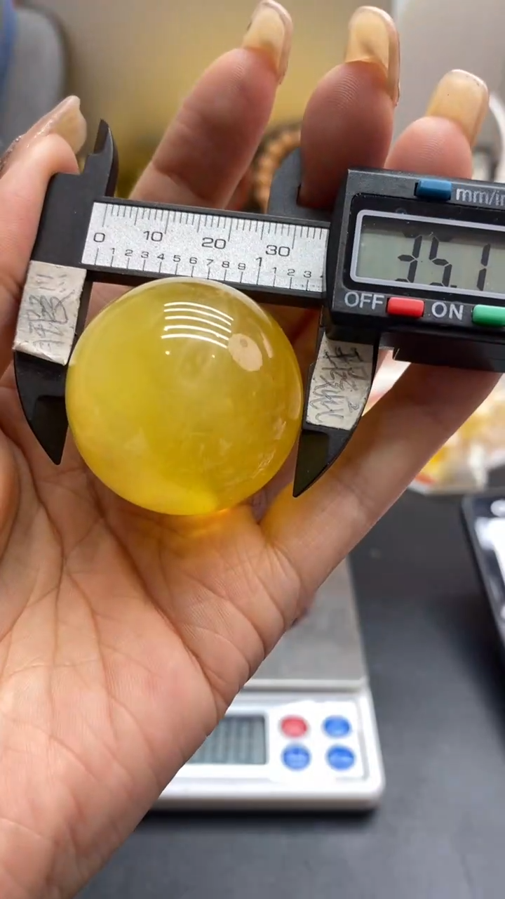 琥珀未镶嵌珠宝奇石2700