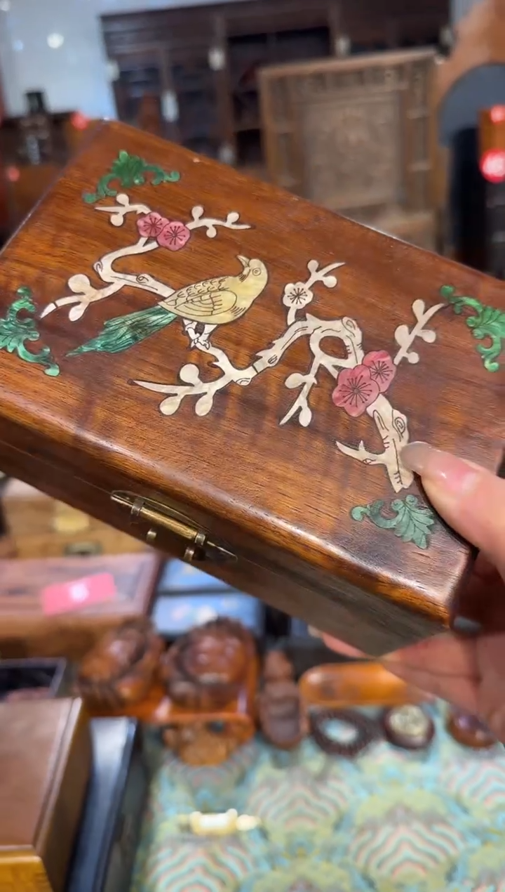 【闪购商品】木木艺喜鹊登梅黄翻盖盒88.88888