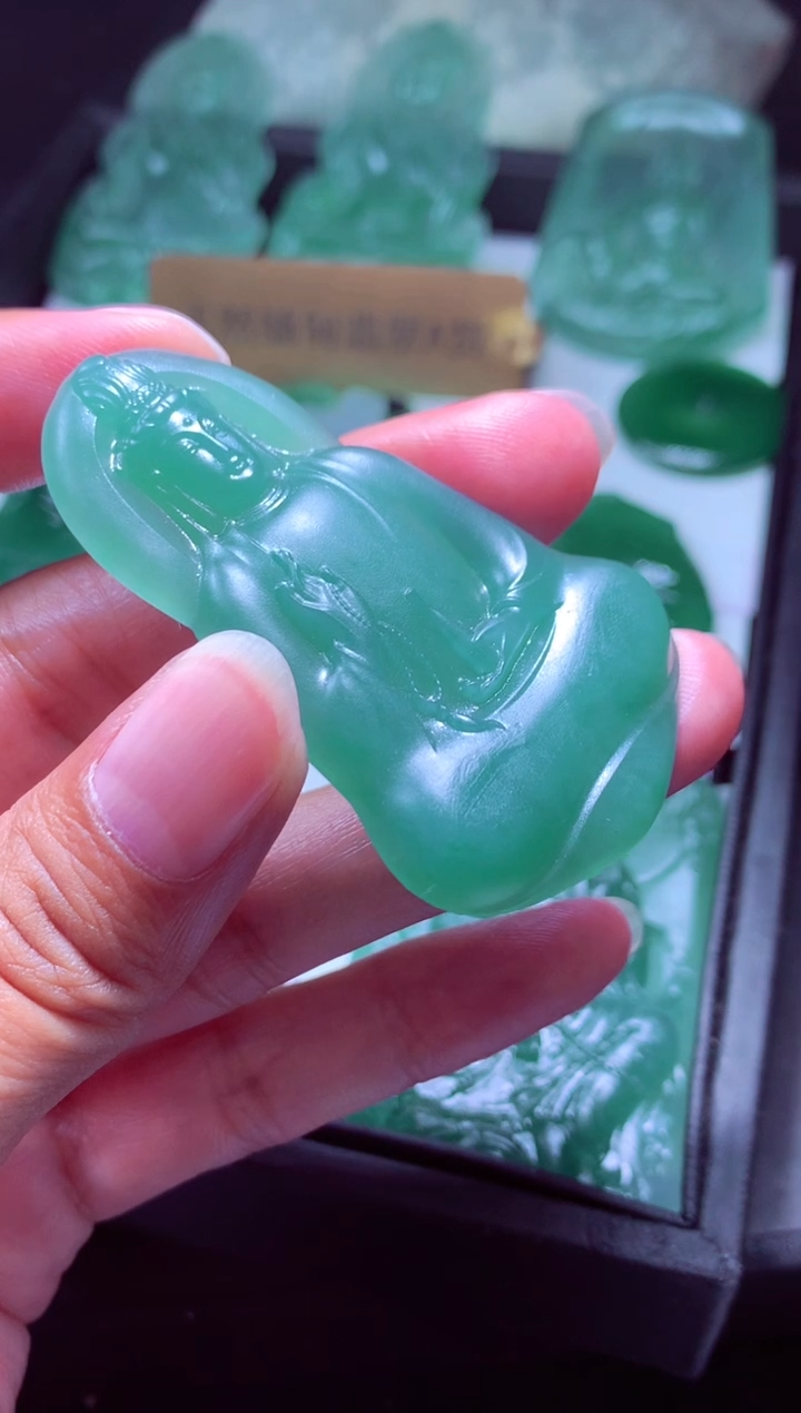 未镶嵌定制翡翠遇****金天然翡翠A货 官方基地发货