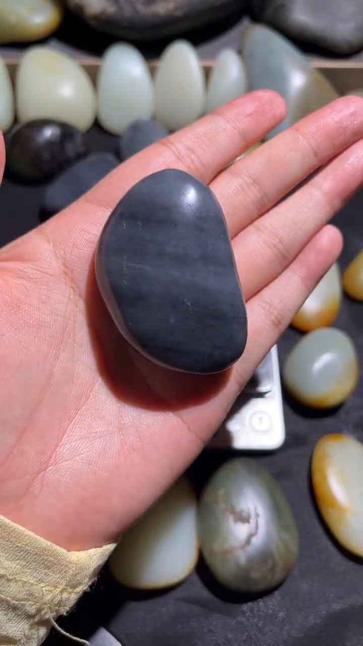 和田玉未镶嵌珠宝奇石14和田玉