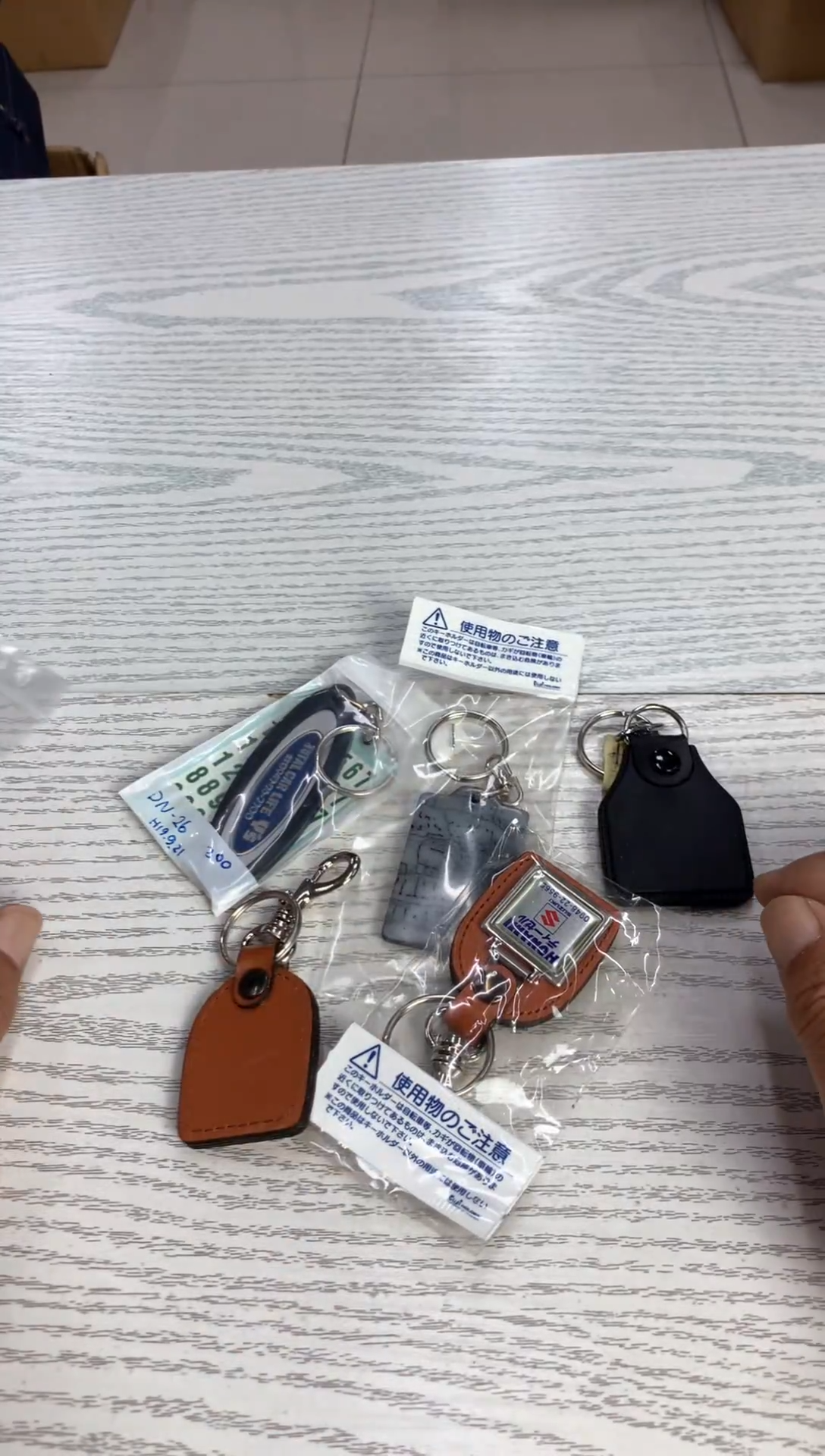 默认微瑕，不退不换，介意勿拍