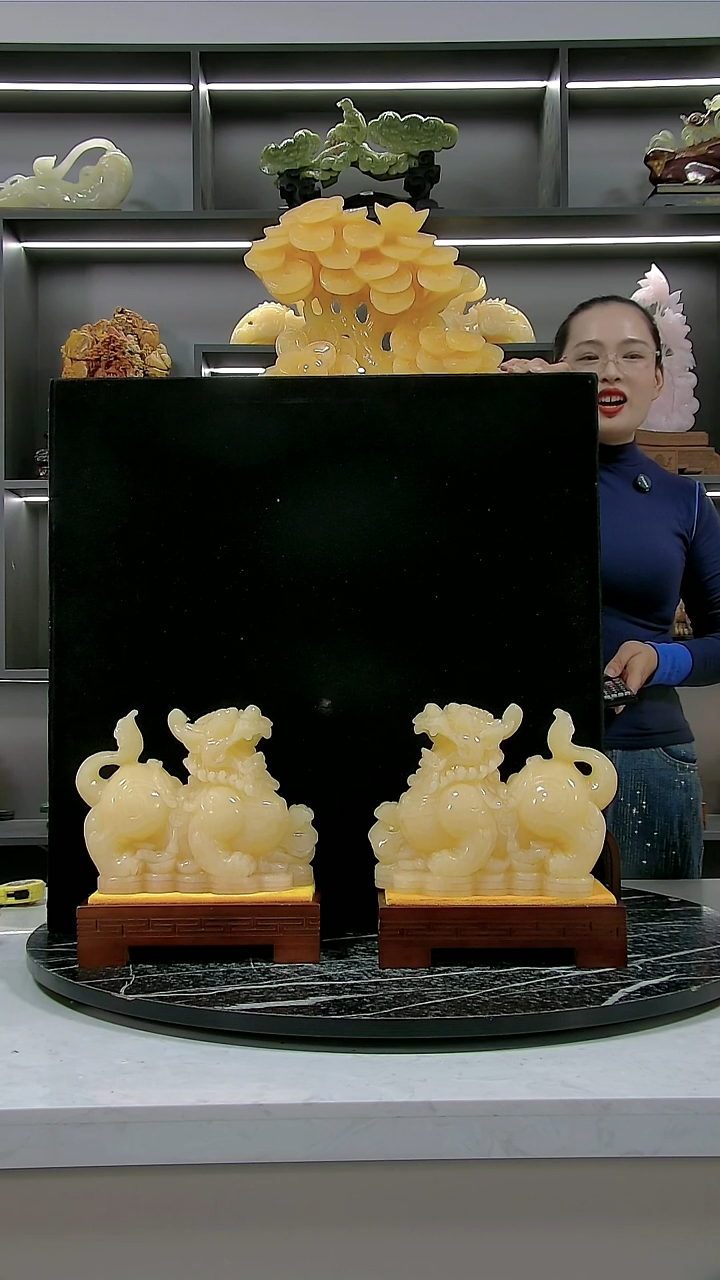 石材霸王貔貅一对