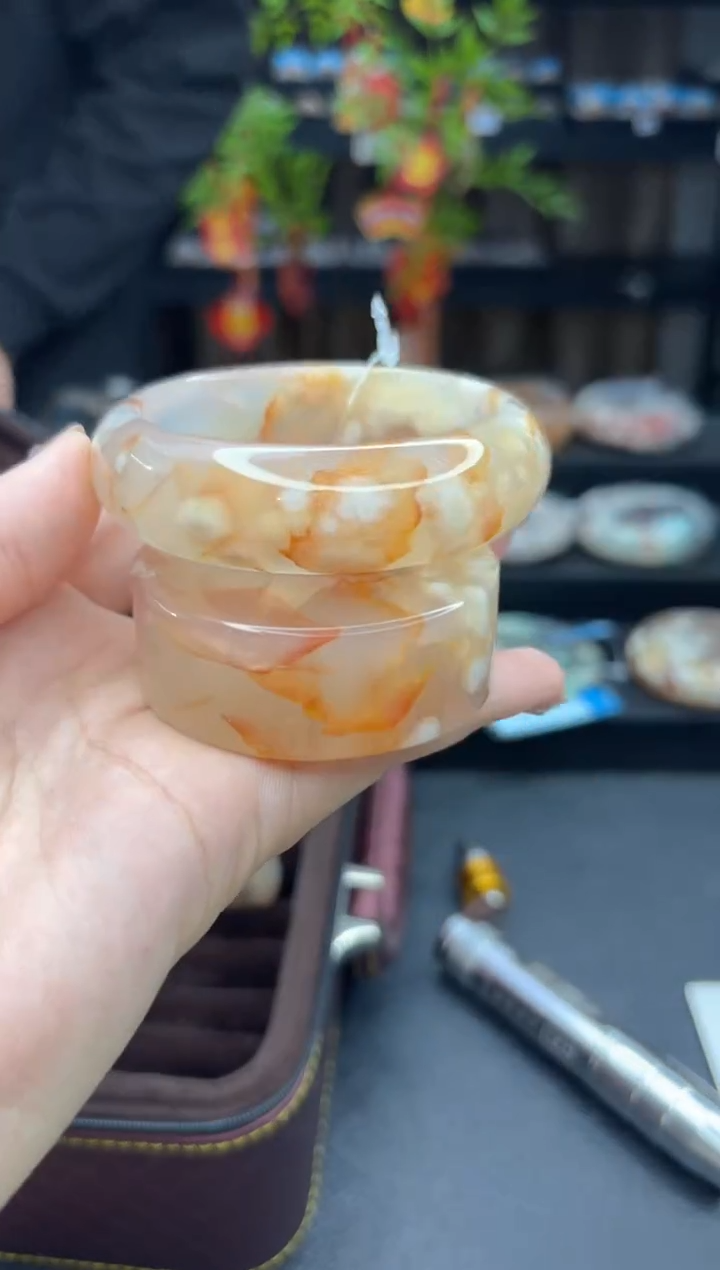 【闪购商品】石英质玉手镯未镶嵌727（57圈赠送镯心）