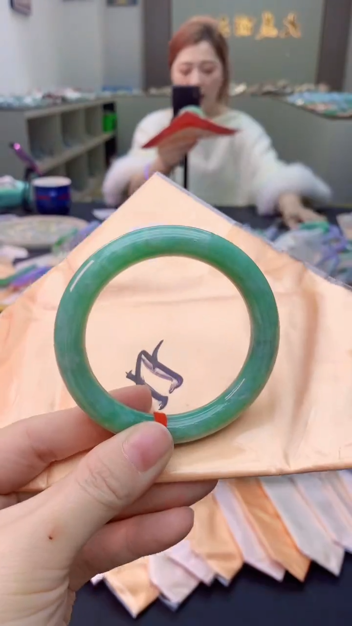 【闪购商品】翡翠手镯未镶嵌0095701762