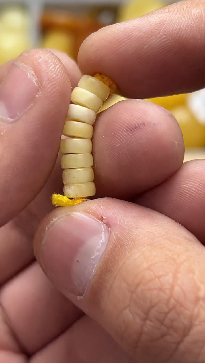 裸石蜜蜡未镶嵌天然蜜蜡微瑕珠子 假一赔万