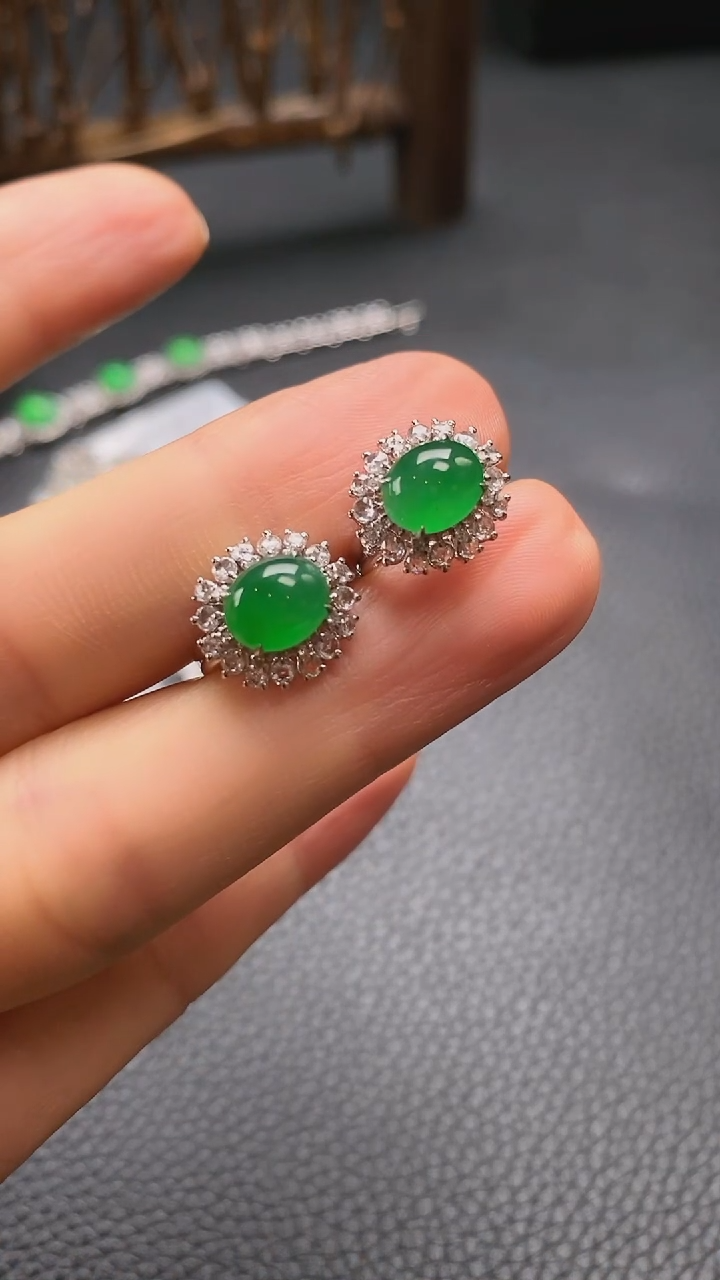 【闪购商品】翡翠耳饰18K金镶嵌耳饰