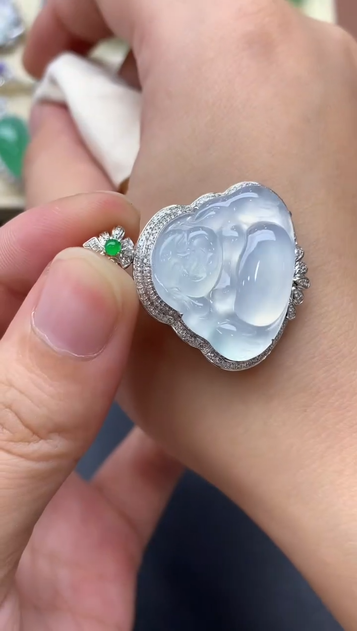 翡翠18K金镶嵌颈饰301-中国好珍宝