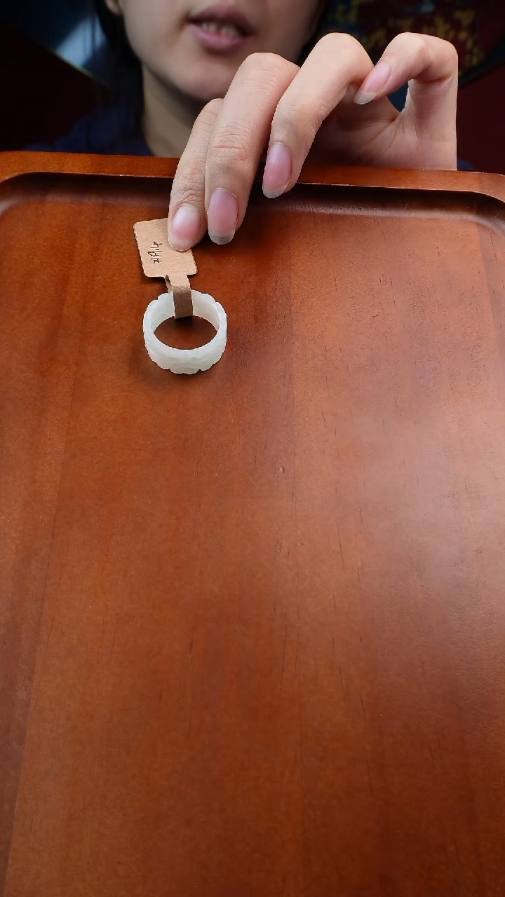 未镶嵌戒指和田玉巴****司19.4