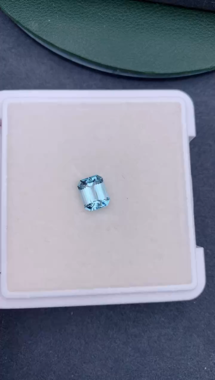 【闪购商品】海蓝宝石裸石未镶嵌1.5ct海蓝宝