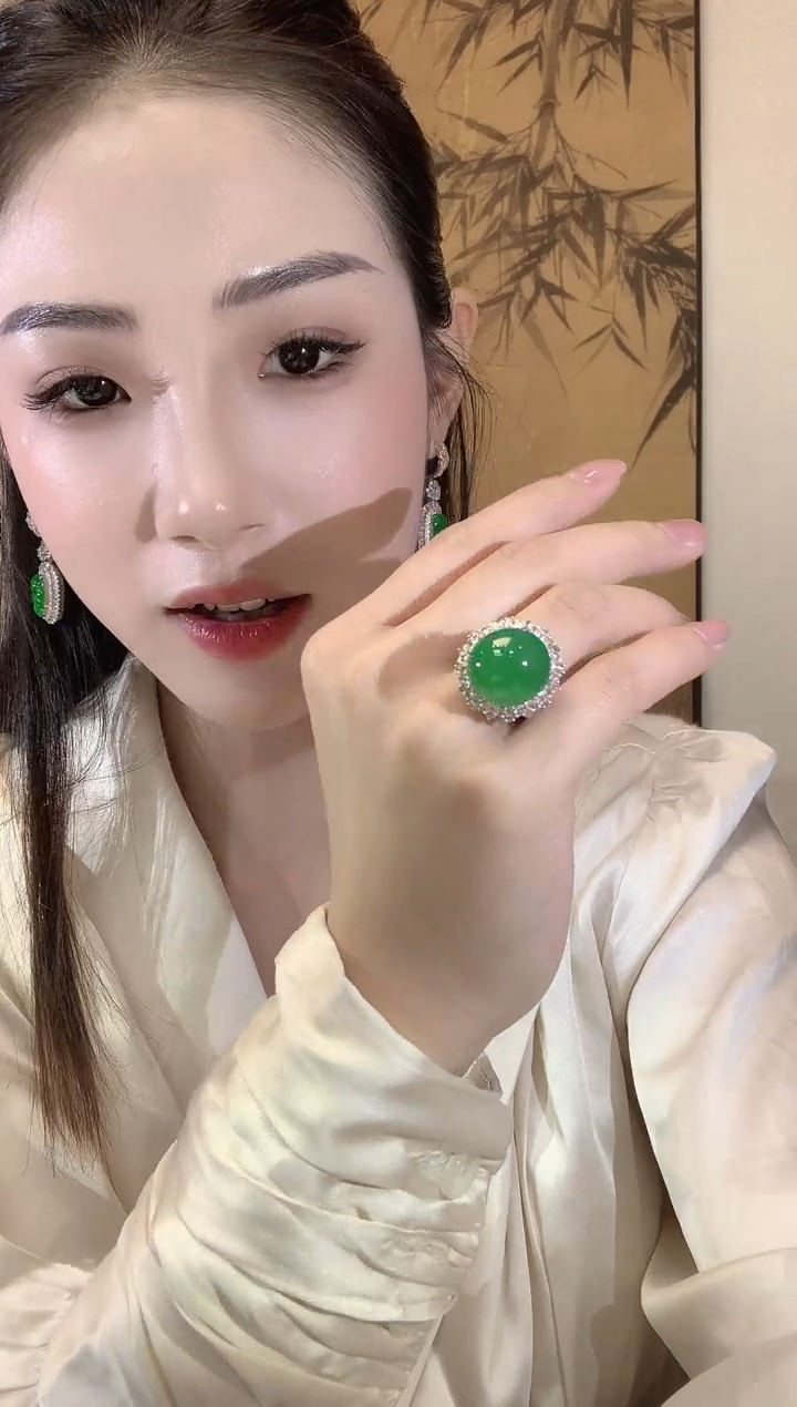 【闪购商品】翡翠戒指18K金镶嵌C15翡翠