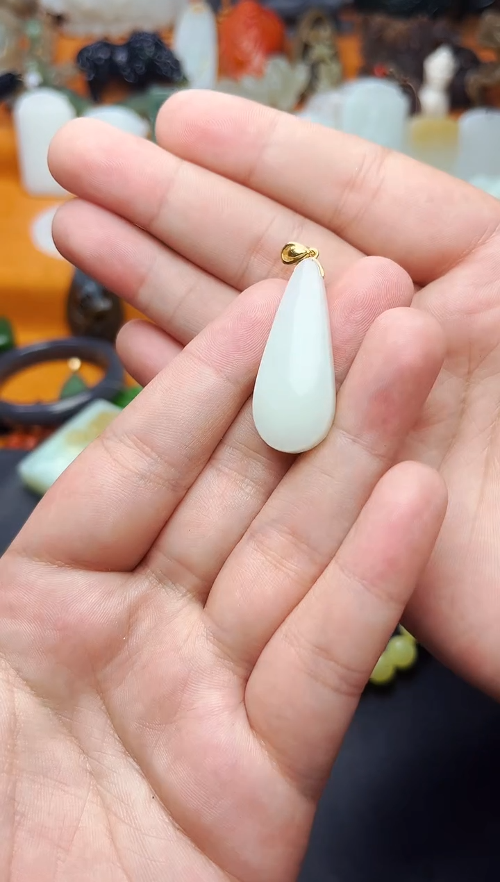 【闪购商品】和田玉颈饰18K金镶嵌吊坠