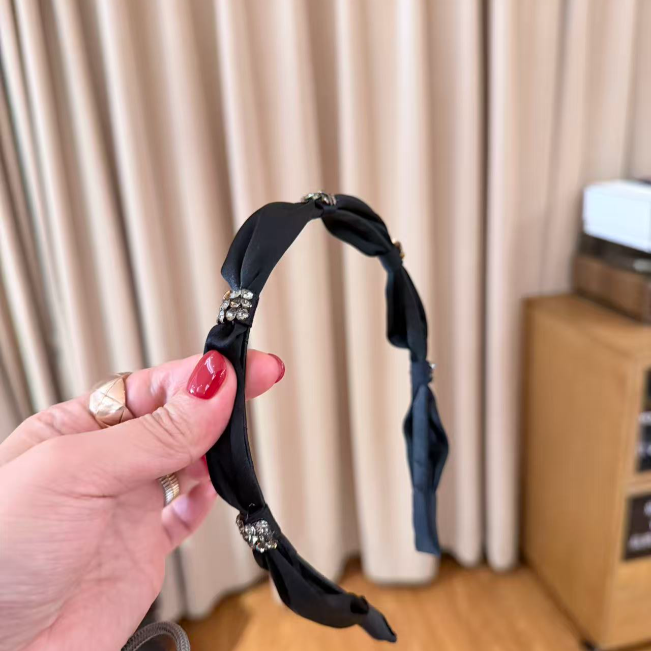 5420余小鱼 黑色带钻韩系时尚百搭气质发箍女