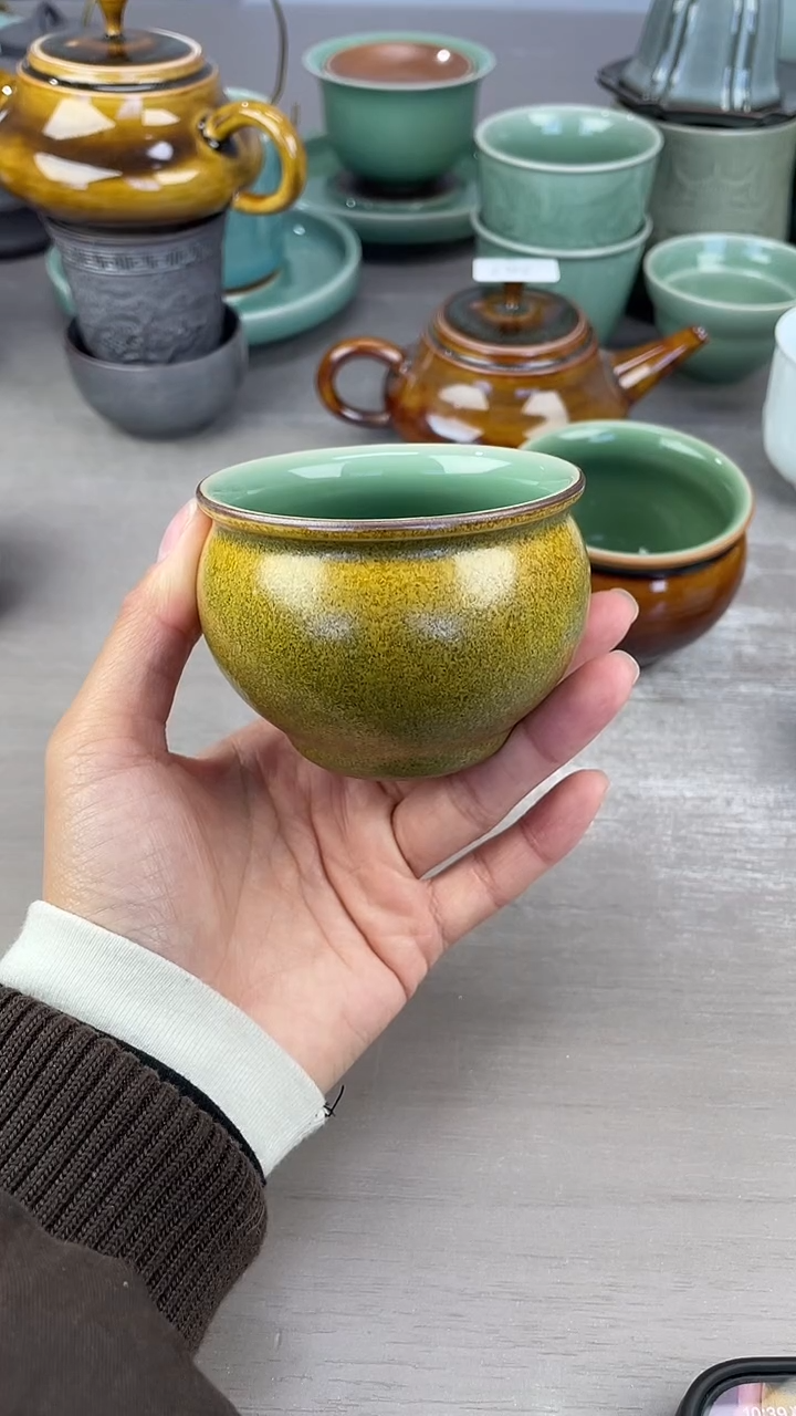 青瓷仓储福利清仓微瑕