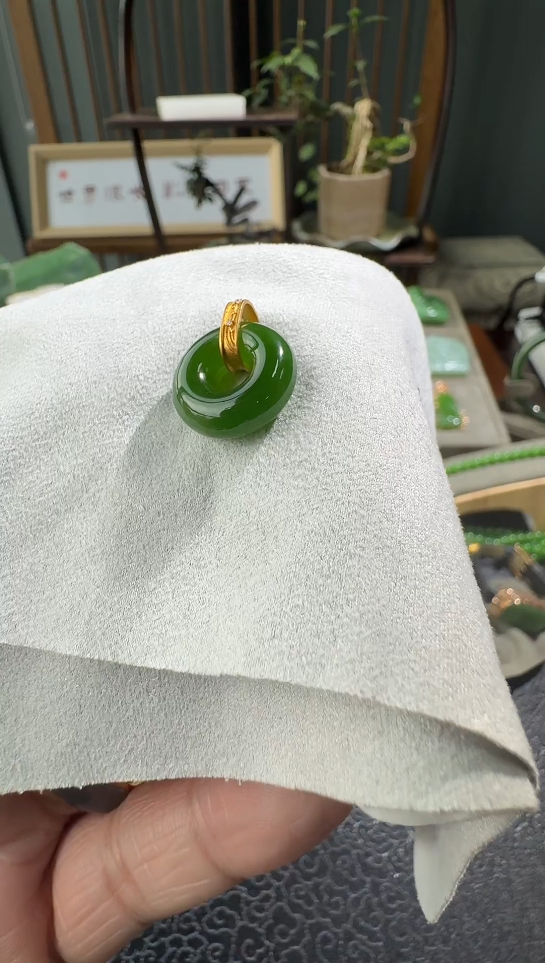 【闪购商品】和田玉吊坠(不含链)18K金镶嵌80001-A3多样性发其一