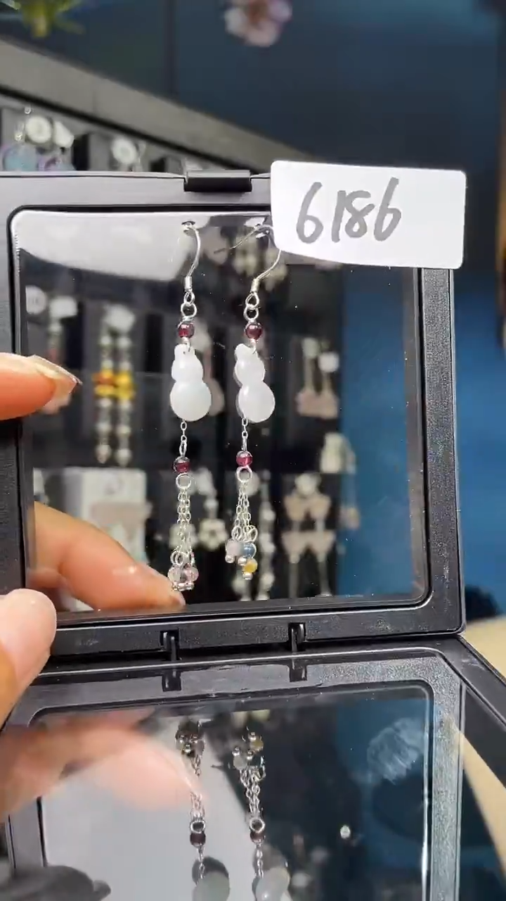 未镶嵌翡翠耳饰喜欢拍