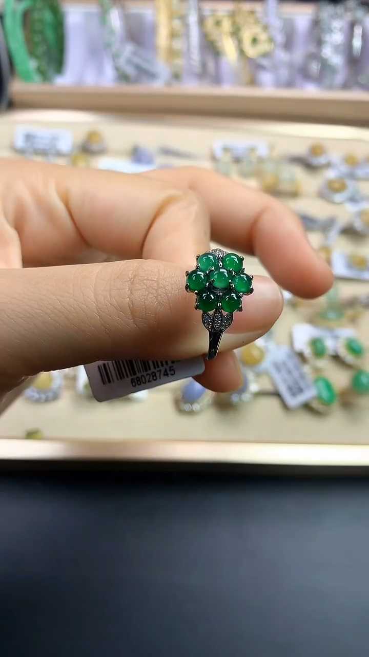 翡翠银S925镶嵌颈饰翡翠 银S925镶嵌 颈饰