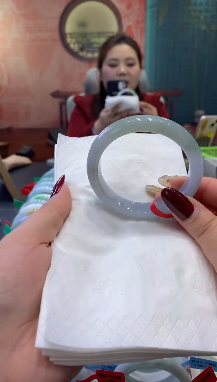 【闪购商品】翡翠手镯未镶嵌多人0019009