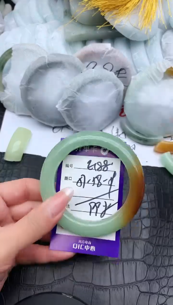 未镶嵌手镯石英质玉E188-57-59