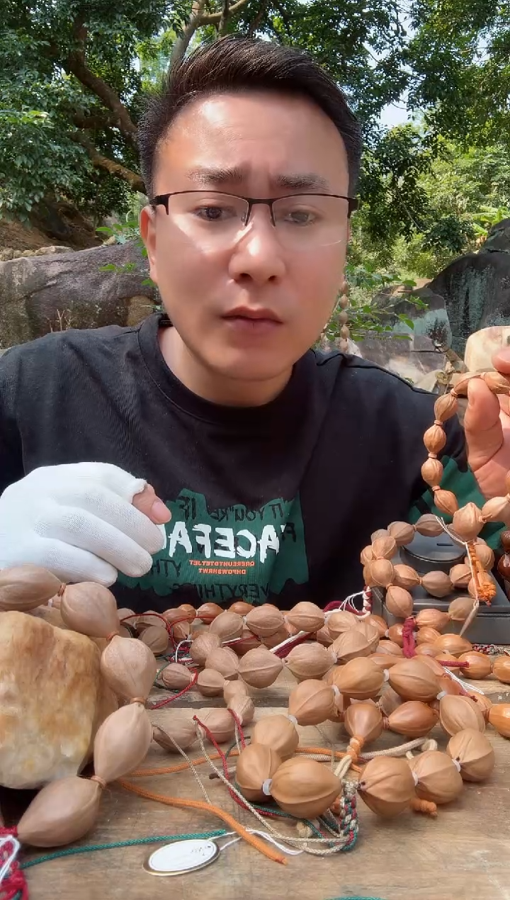 【闪购商品】橄榄核手串1826头 梅林铁核原生态素串168