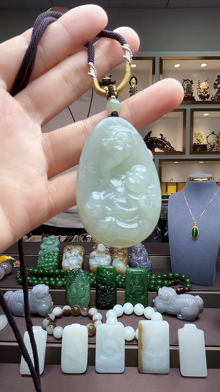 【闪购商品】和田玉颈饰未镶嵌苏