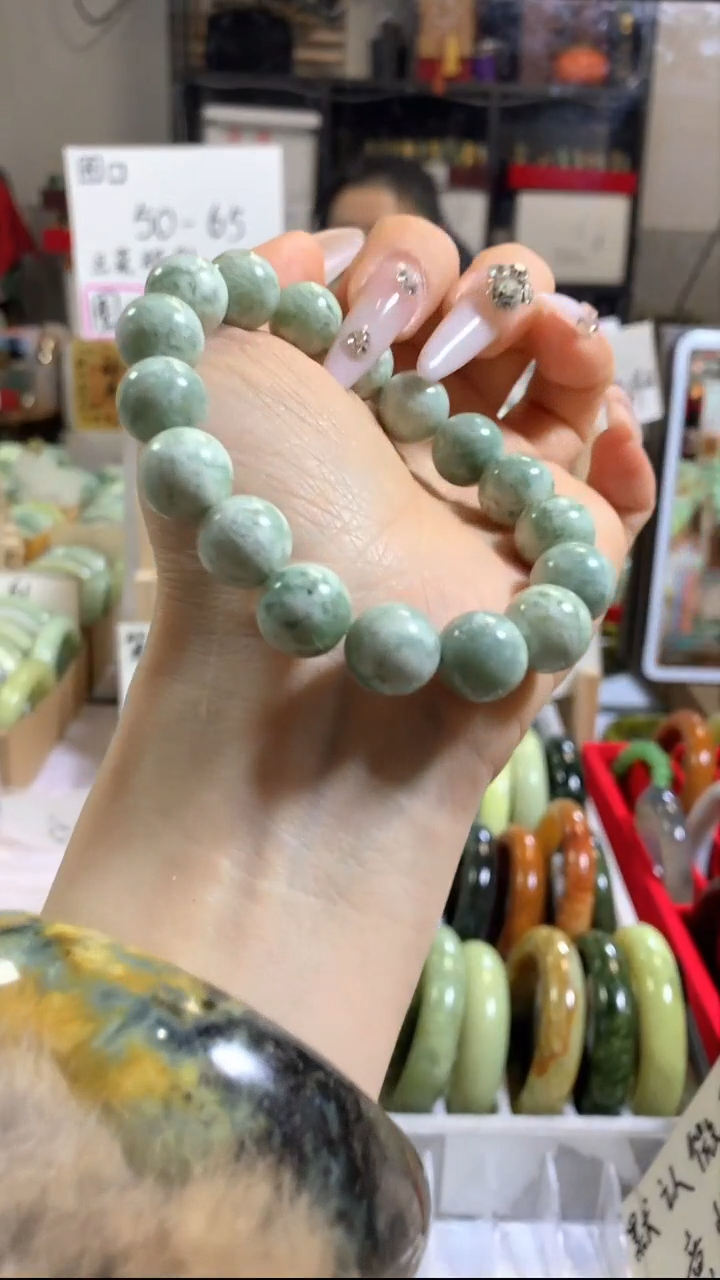 未镶嵌岫玉手镯62