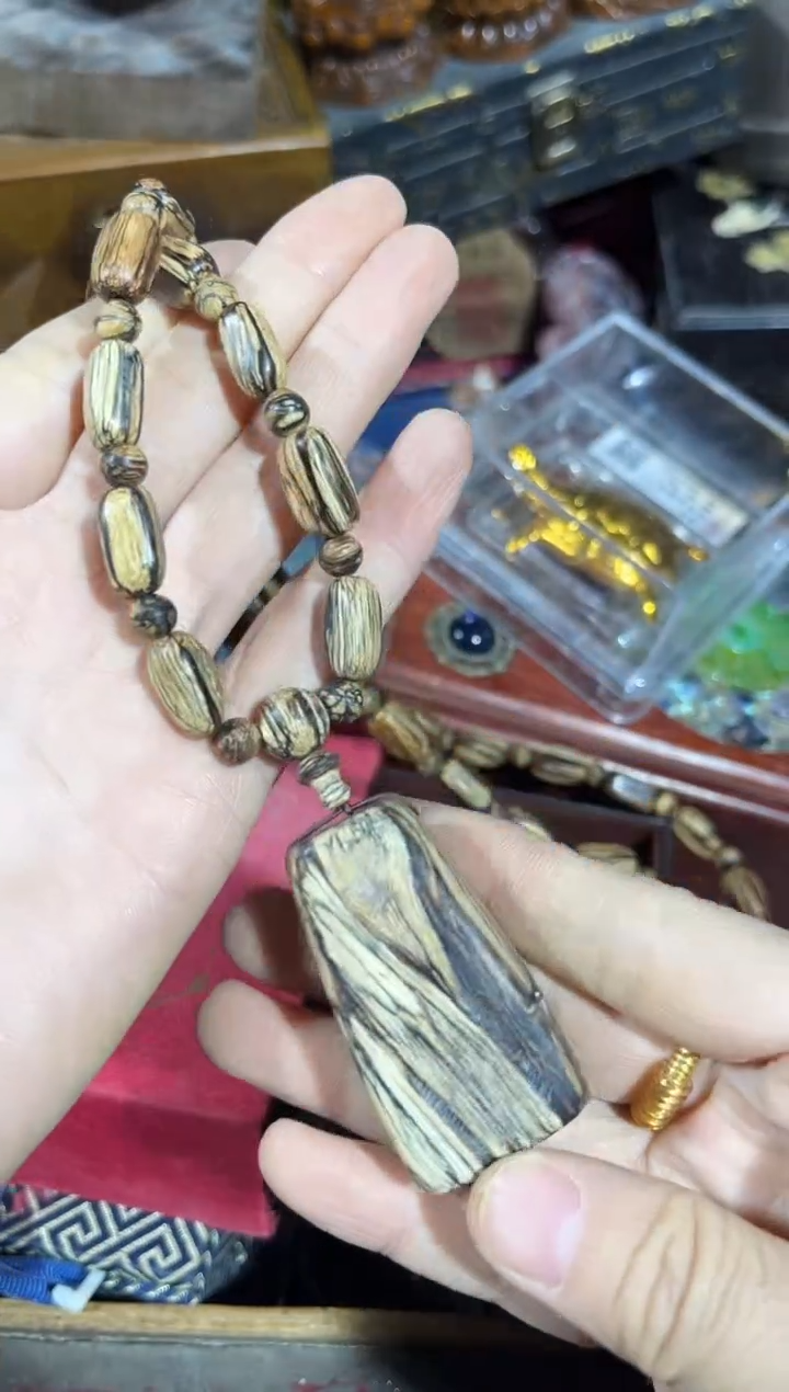 【闪购商品】滴血莲花菩提吊坠1