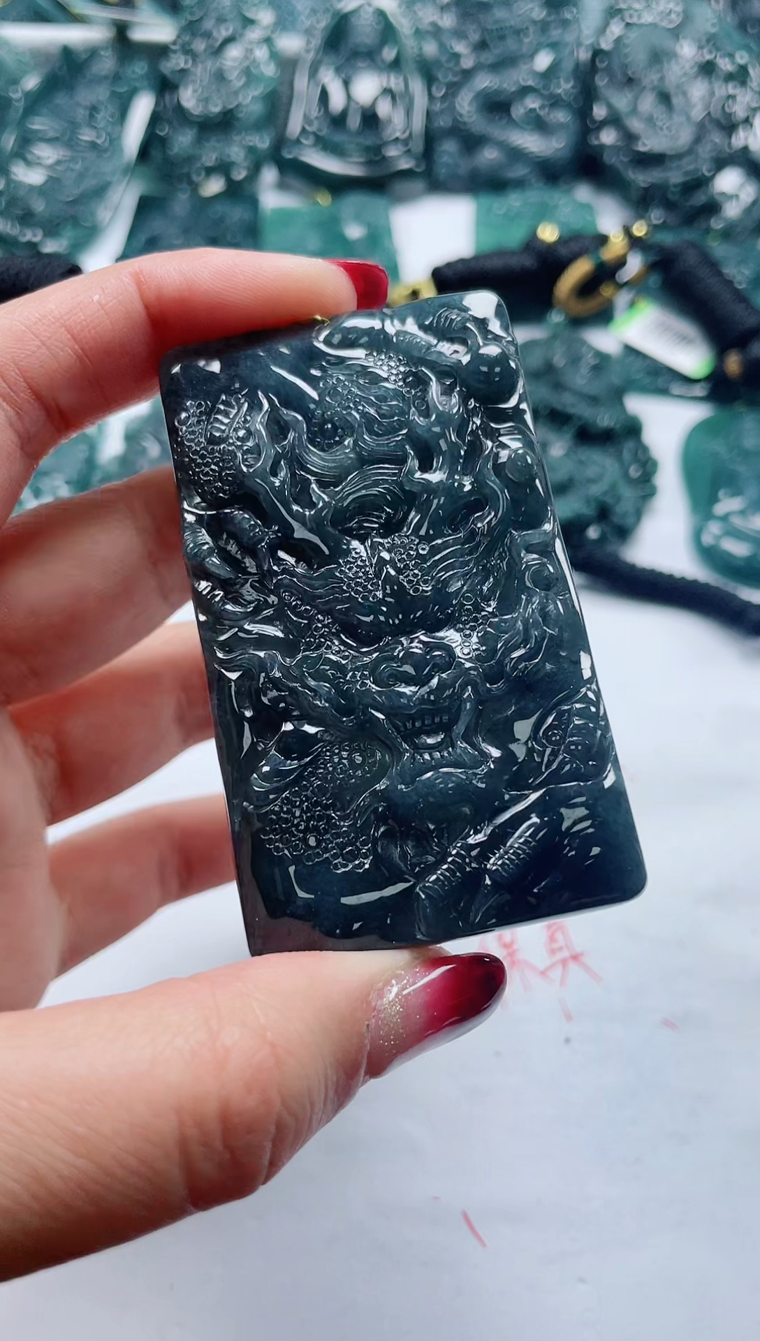 【闪购商品】翡翠颈饰未镶嵌              