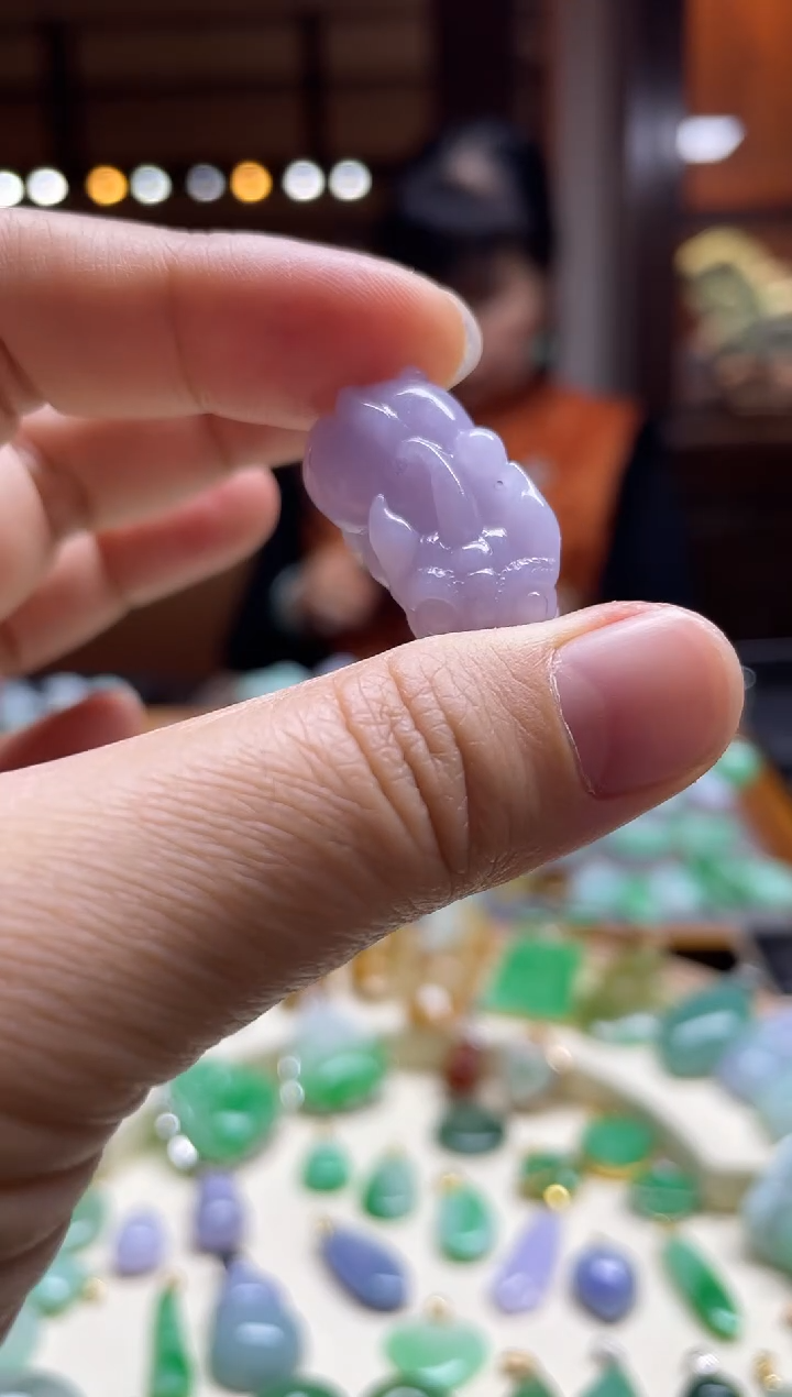 【闪购商品】翡翠颈饰18K金镶嵌紫貔貅